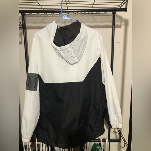 CSG Windbreaker White-Black Size Medium - Picture 2 of 2